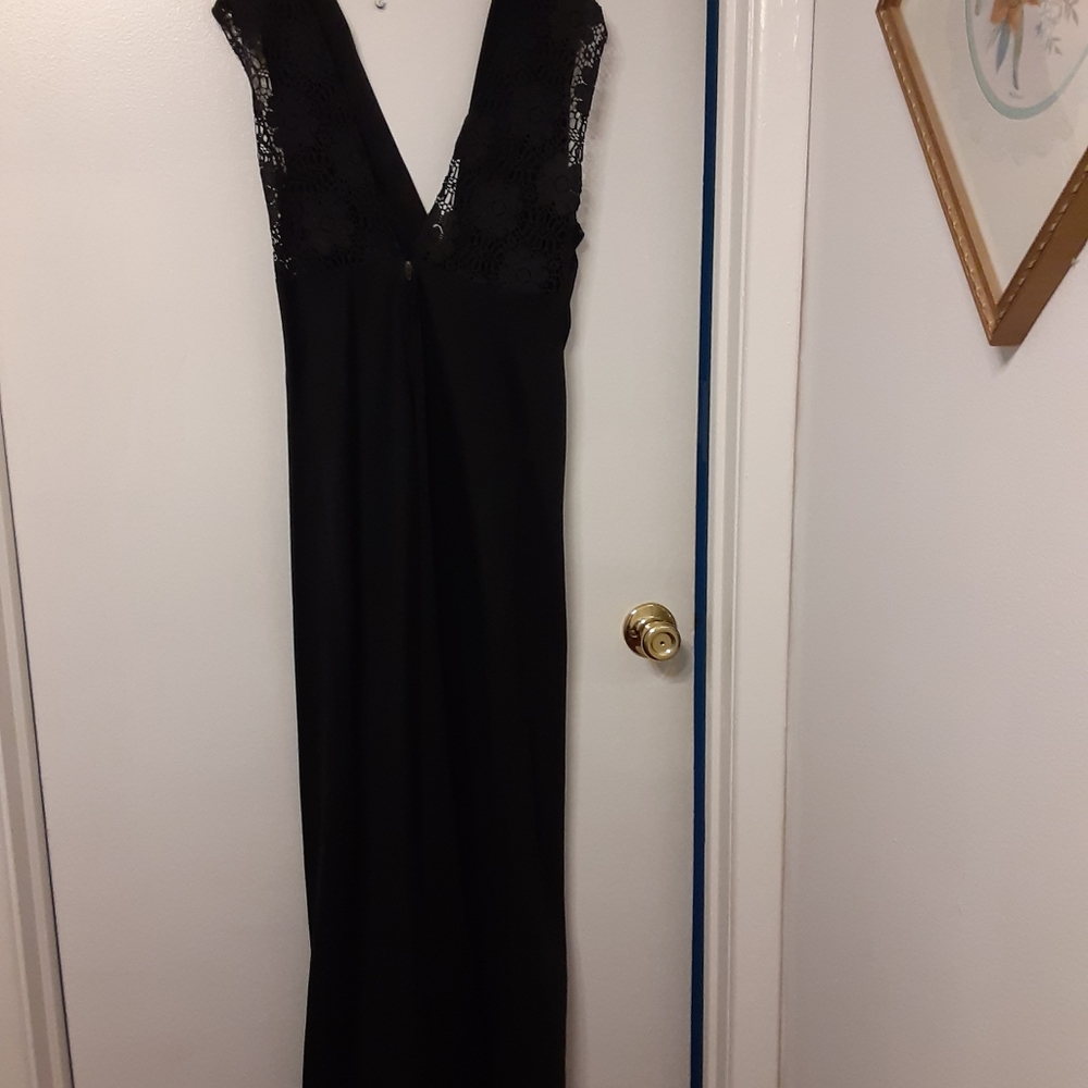 Vintage 1980s Junior Colony petite gown Black V-neck halter style empire waist